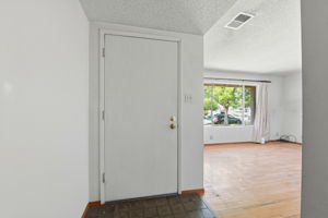 005_F8_516 Tuscarora Dr