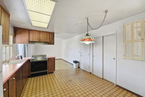 010_F8_516 Tuscarora Dr