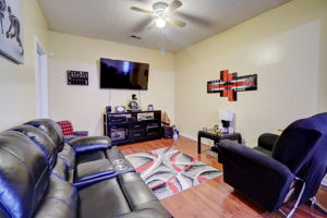  Photo 31