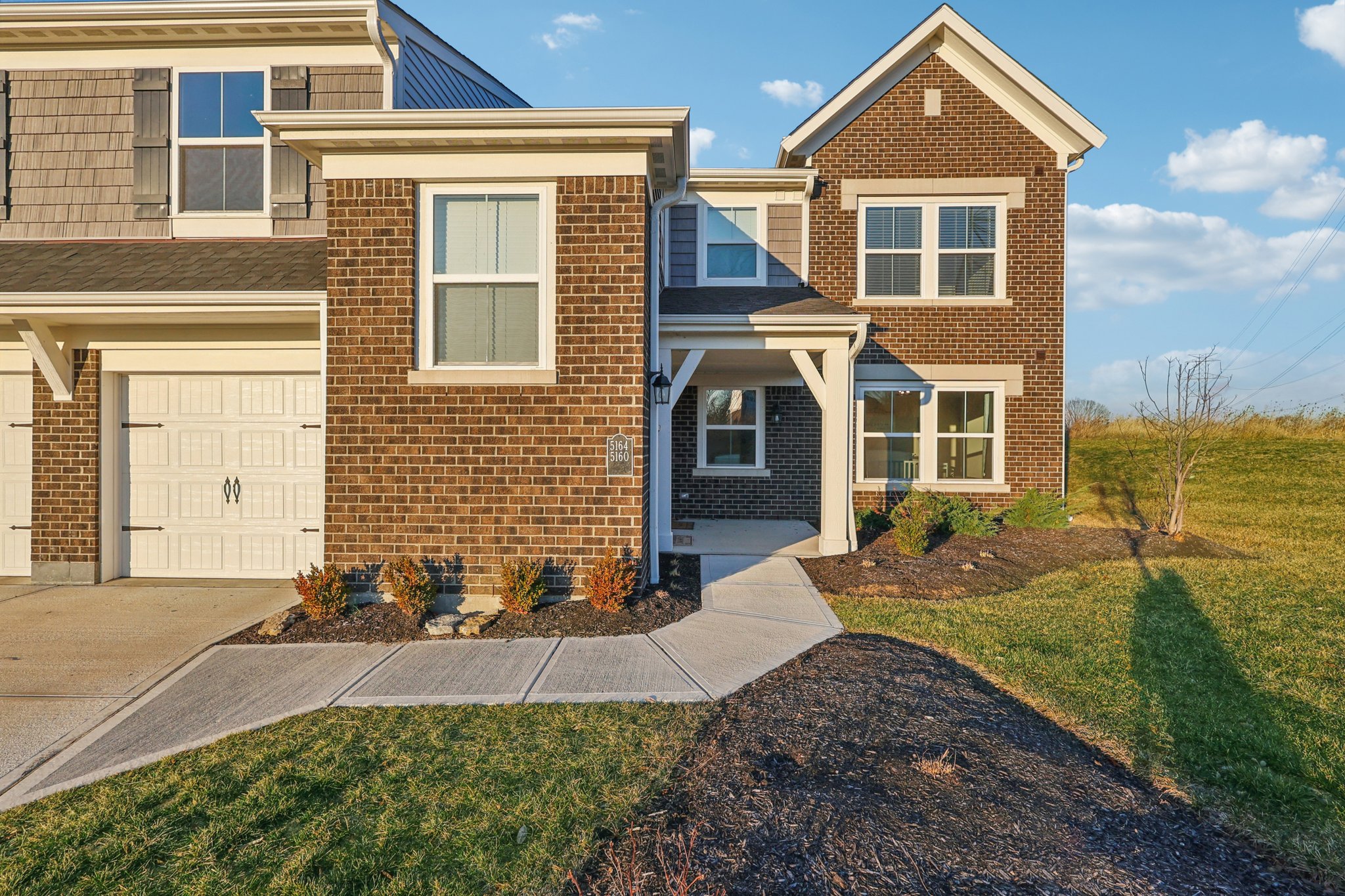 Hazeltine Ln-S1301-003.jpg