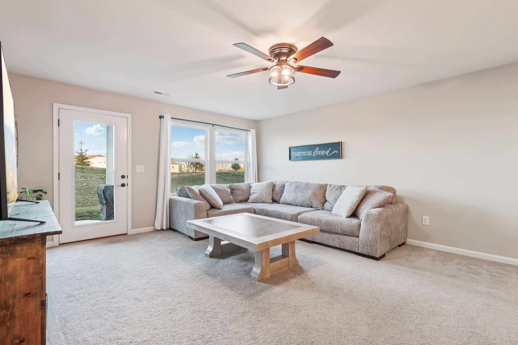 Hazeltine Ln-S1301-006.jpg