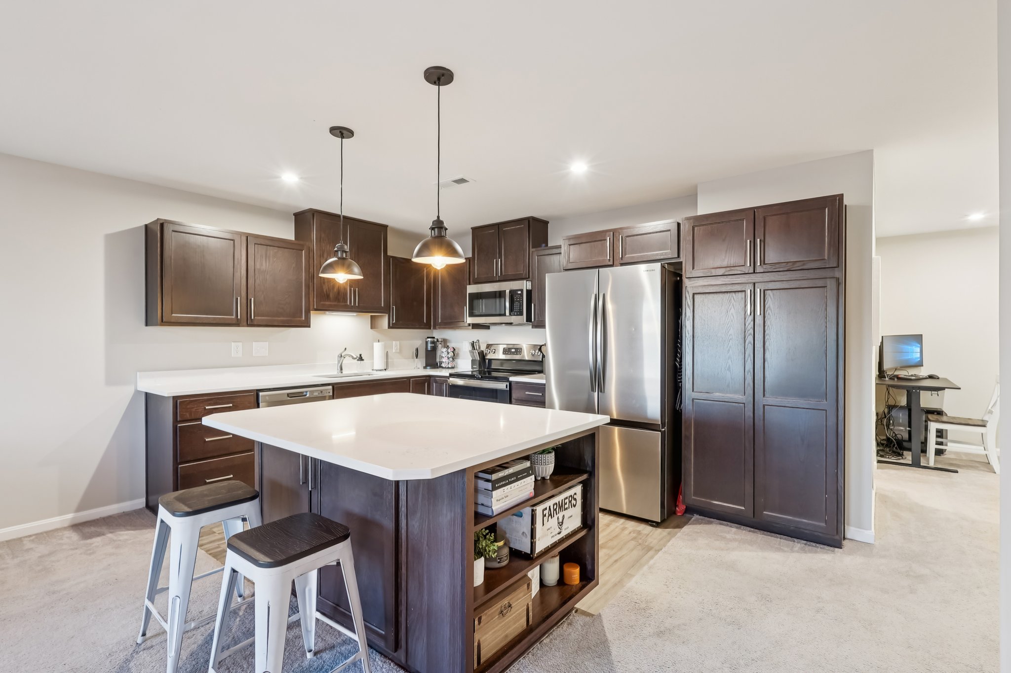 Hazeltine Ln-S1301-012.jpg