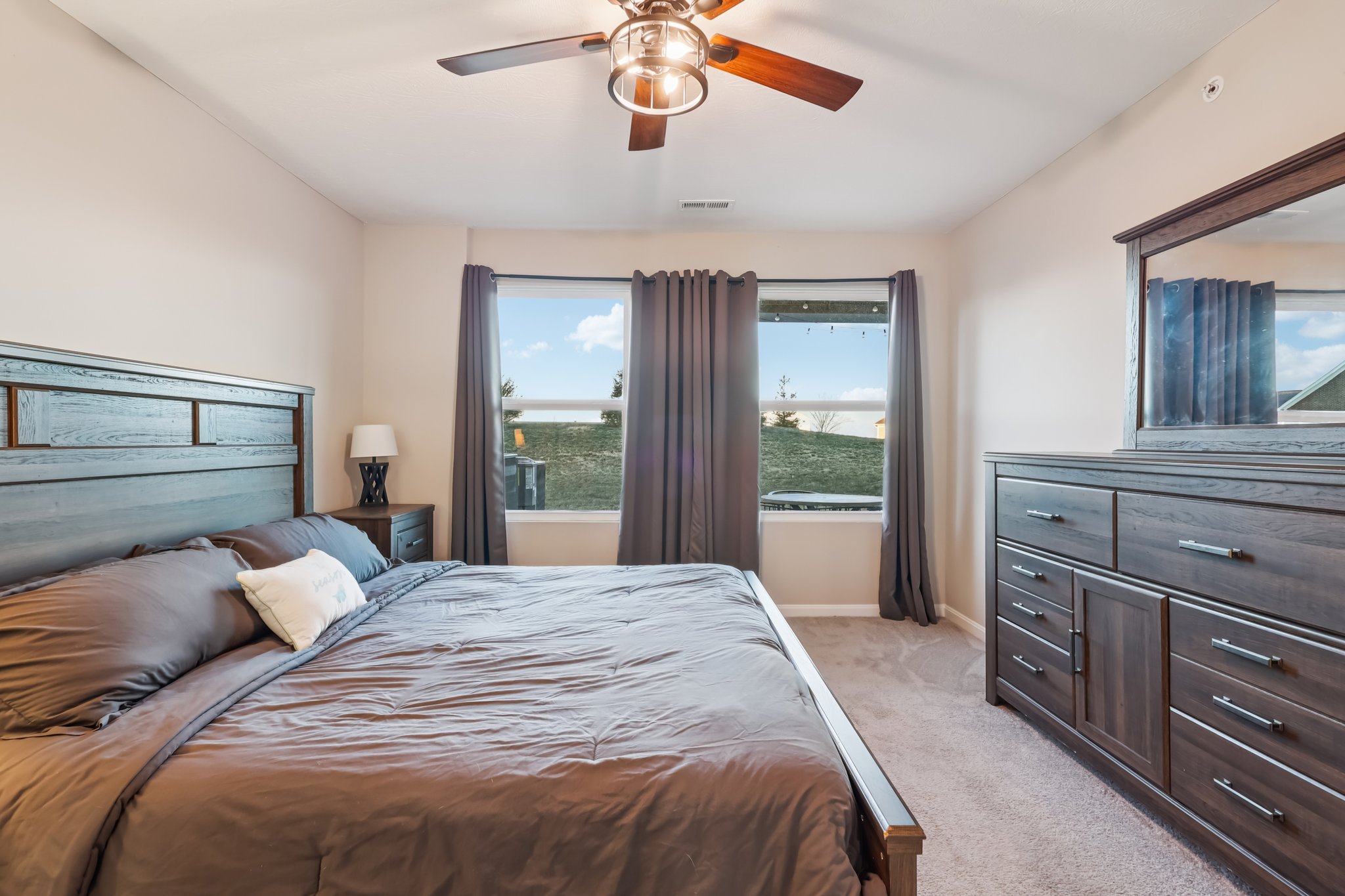 Hazeltine Ln-S1301-023.jpg