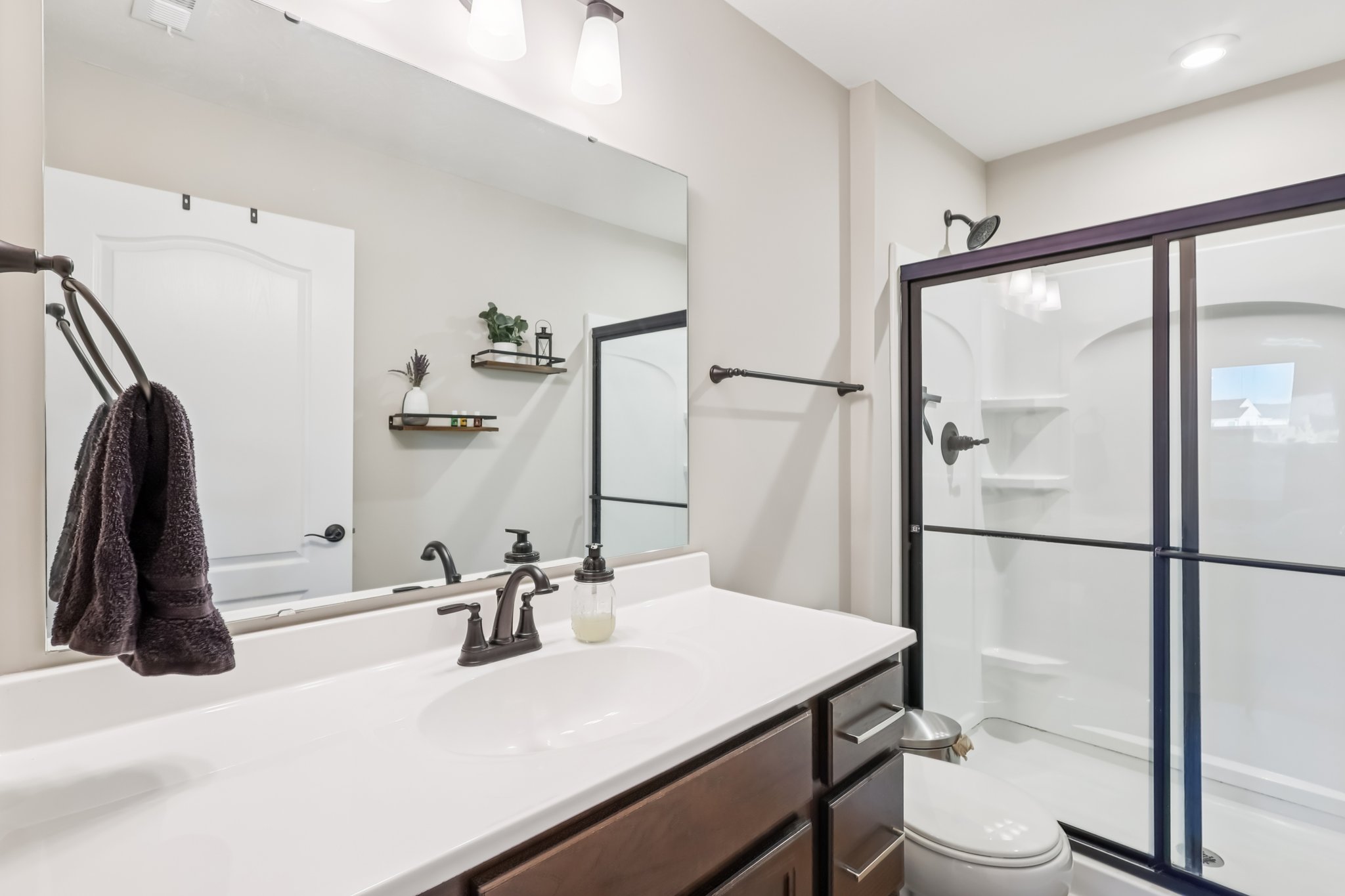 Hazeltine Ln-S1301-025.jpg