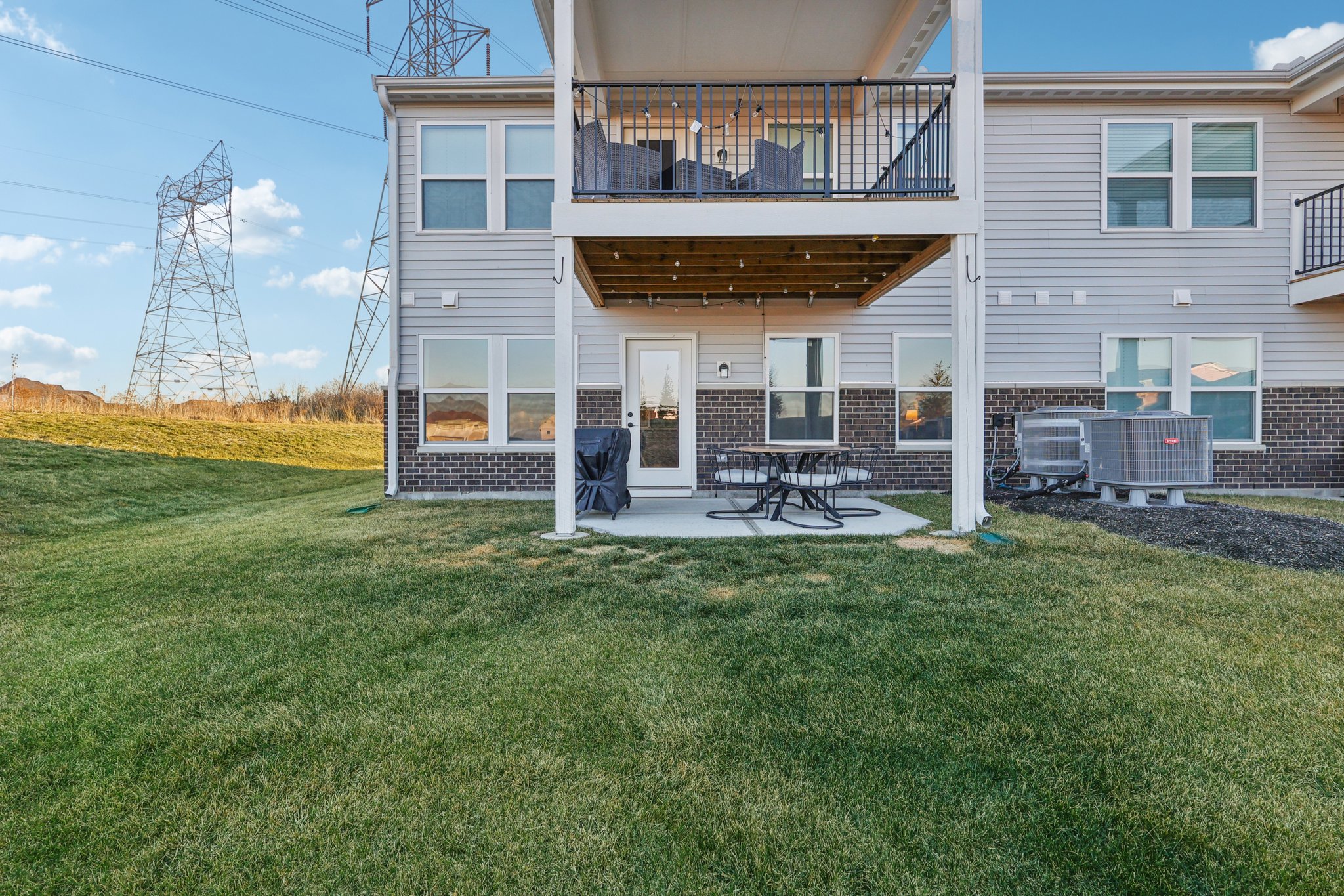 Hazeltine Ln-S1301-030.jpg