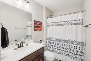 Hazeltine Ln-S1301-021.jpg