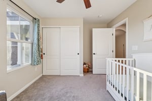 Hazeltine Ln-S1301-028.jpg