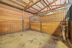 30x15, 20x15 and 15x15 stalls with auto waterers