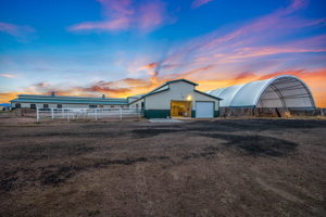 12,720sq ft barn, auto shop and indoor arena