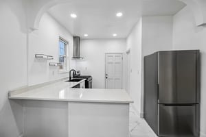 68th St-S0608-009.jpg
