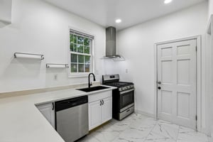 68th St-S0608-010.jpg