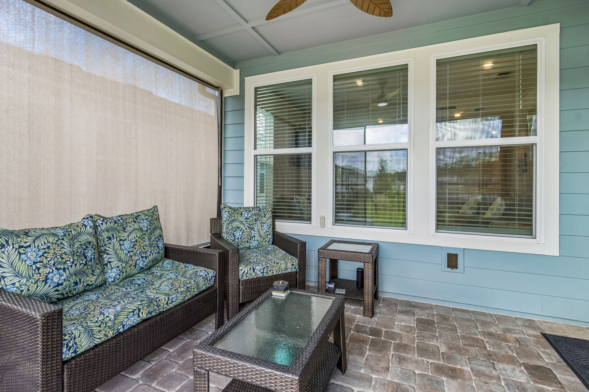 Screened-in Porch
