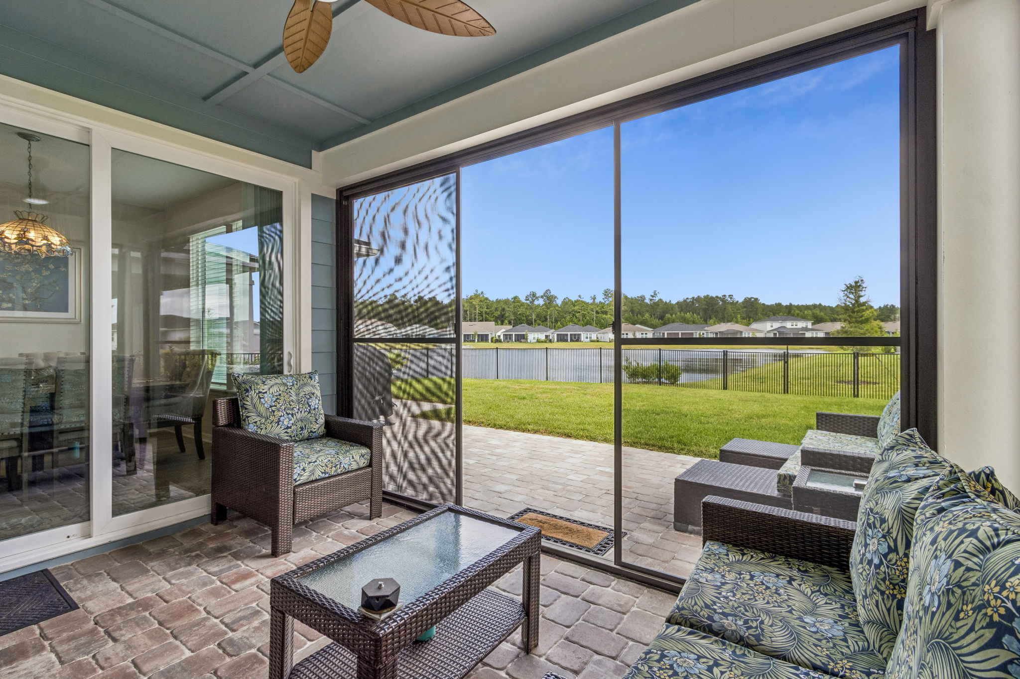 Screened-in Porch
