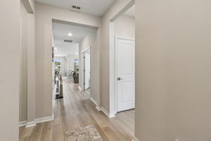 Foyer/Hallway