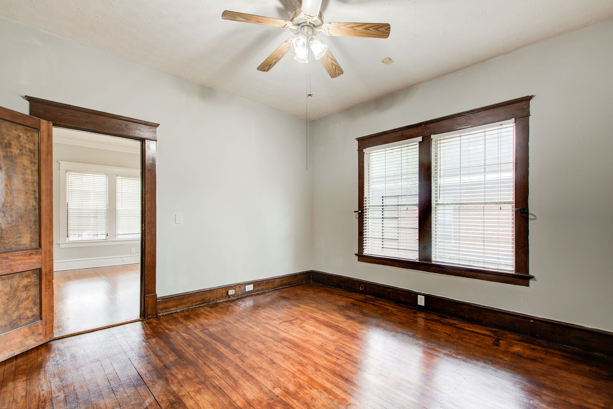21 BR 3 B w Parlor