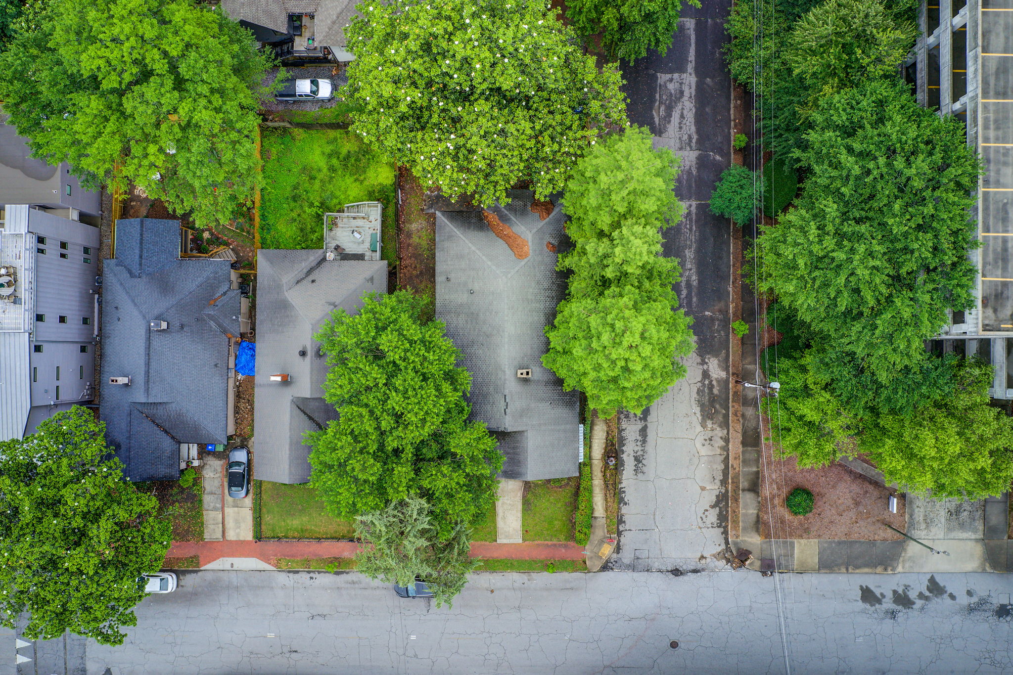 27 Aerial Lot + Neighborhood