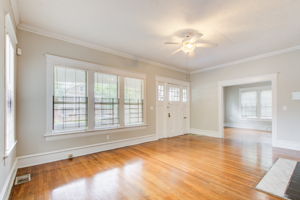 7 Living Room w Parlor
