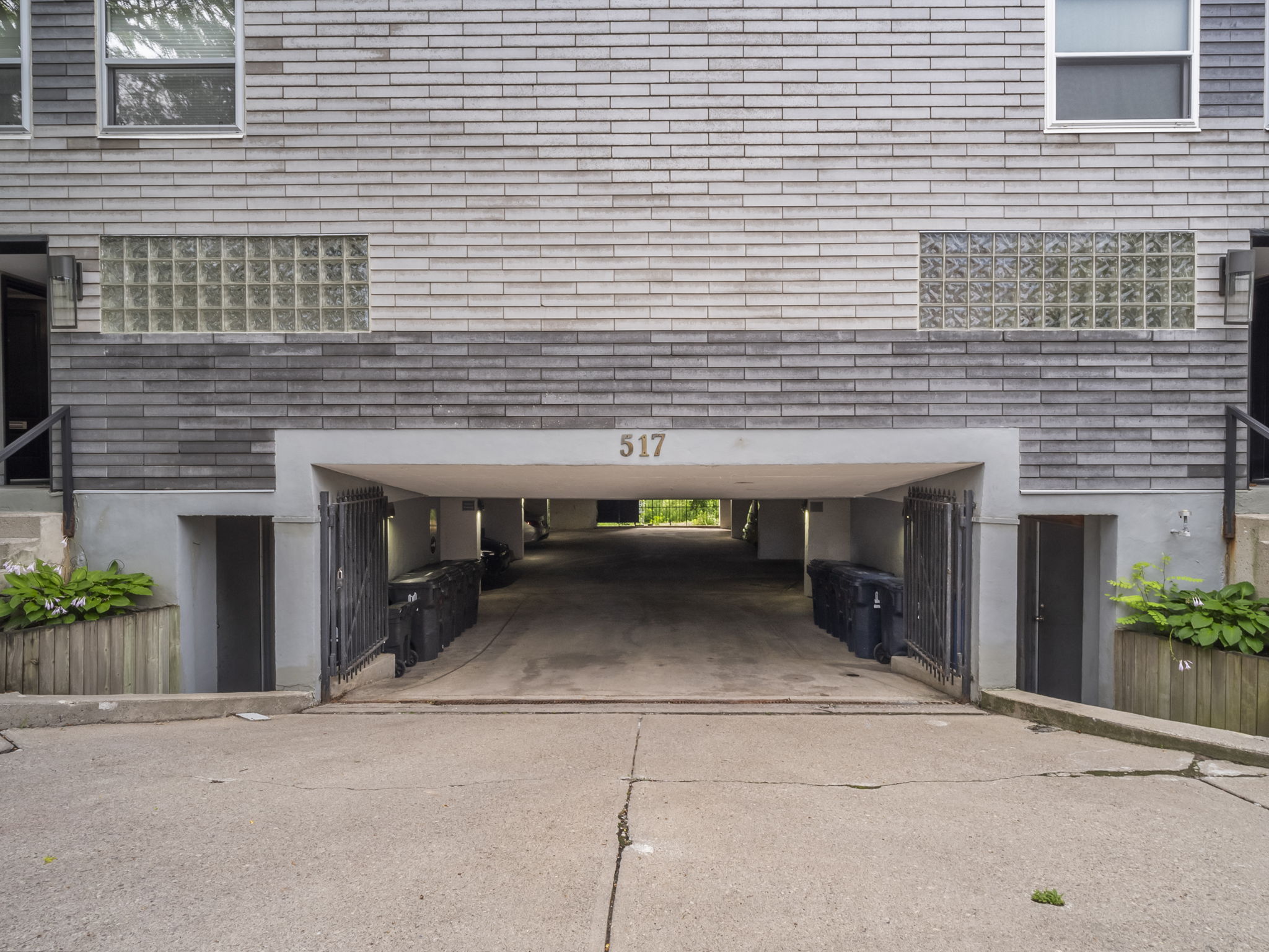 517 Kingston Rd Toronto, ON M4L 1V5