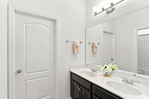  Photo 49
