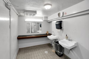  Photo 31