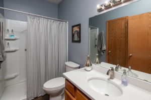 16-Bathroom