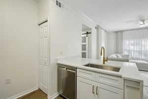 Northridge Rd 104-S2407-017.jpg