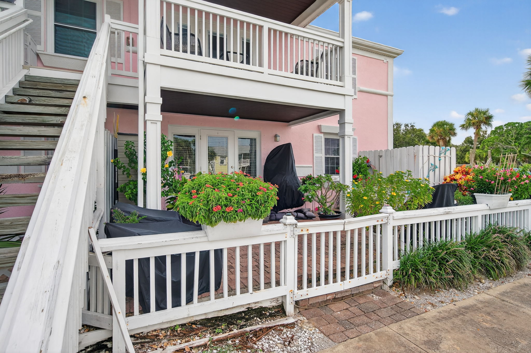 Exteriors (12)