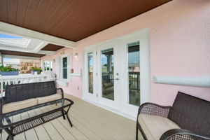 Exteriors (7)