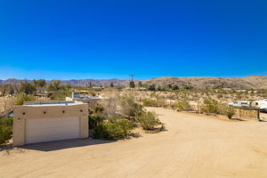 5175 Shadow Mountain Ave, Joshua Tree, CA 92252, USA Photo 6