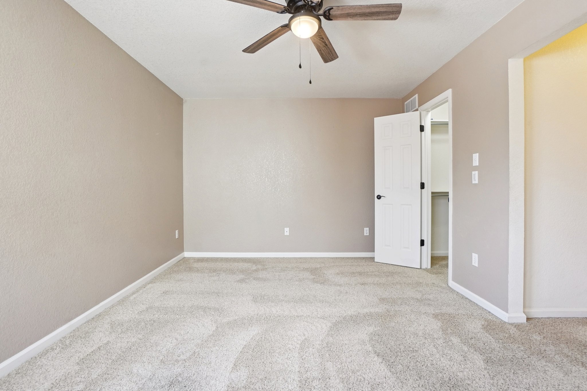 Paloma St-S1303-031.jpg