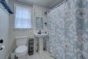  Photo 32