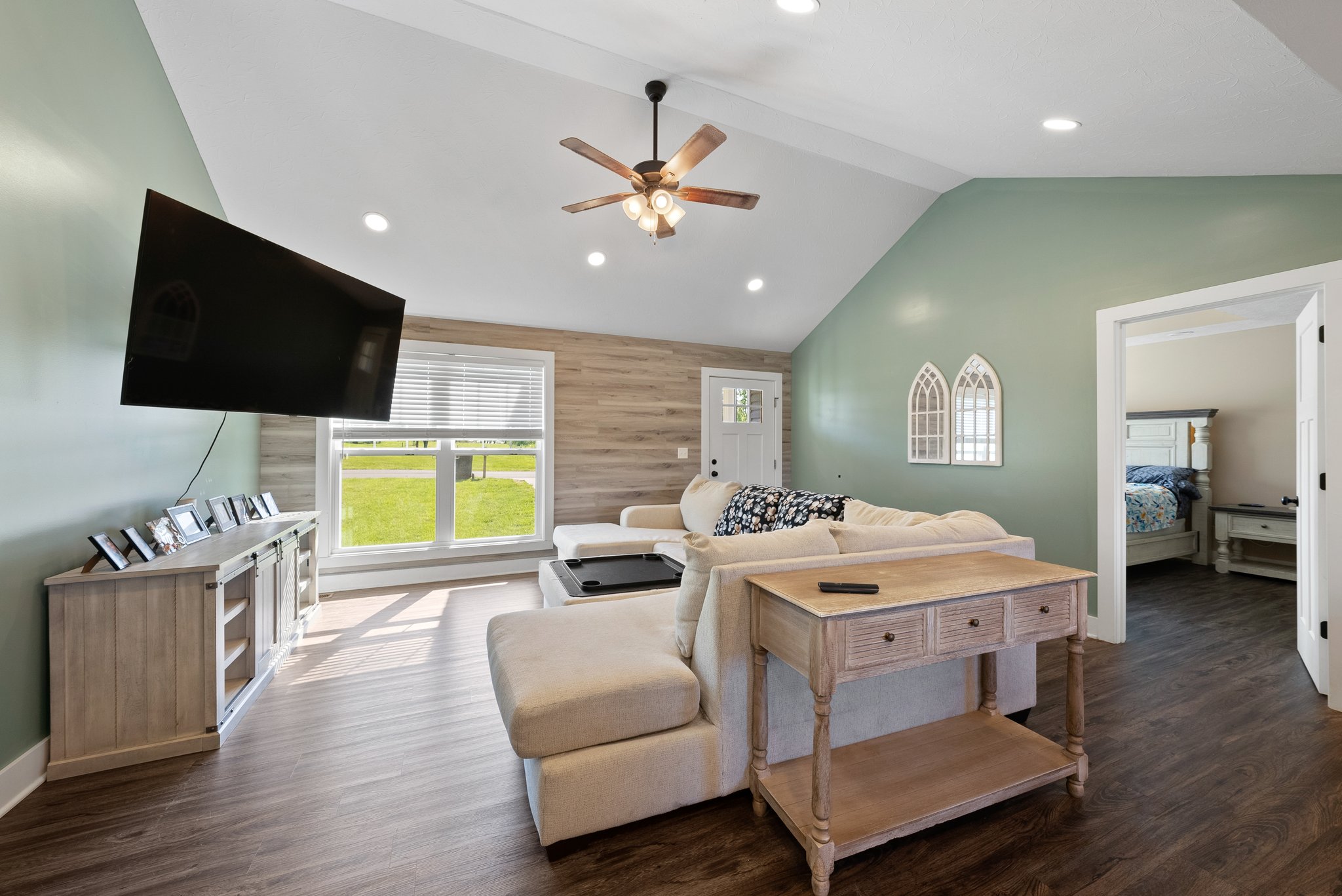 518 Glenview Dr, Horse Cave, KY 42749 Harris Visual Media, LLC