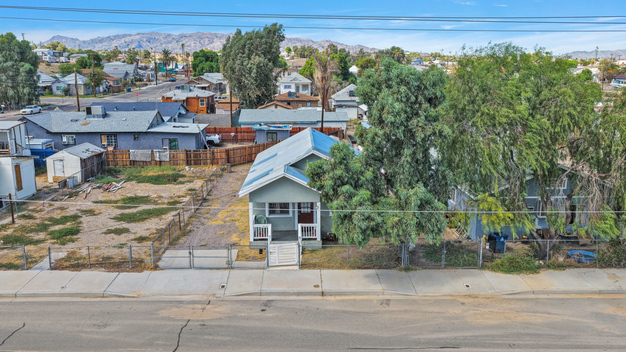  Photo 40