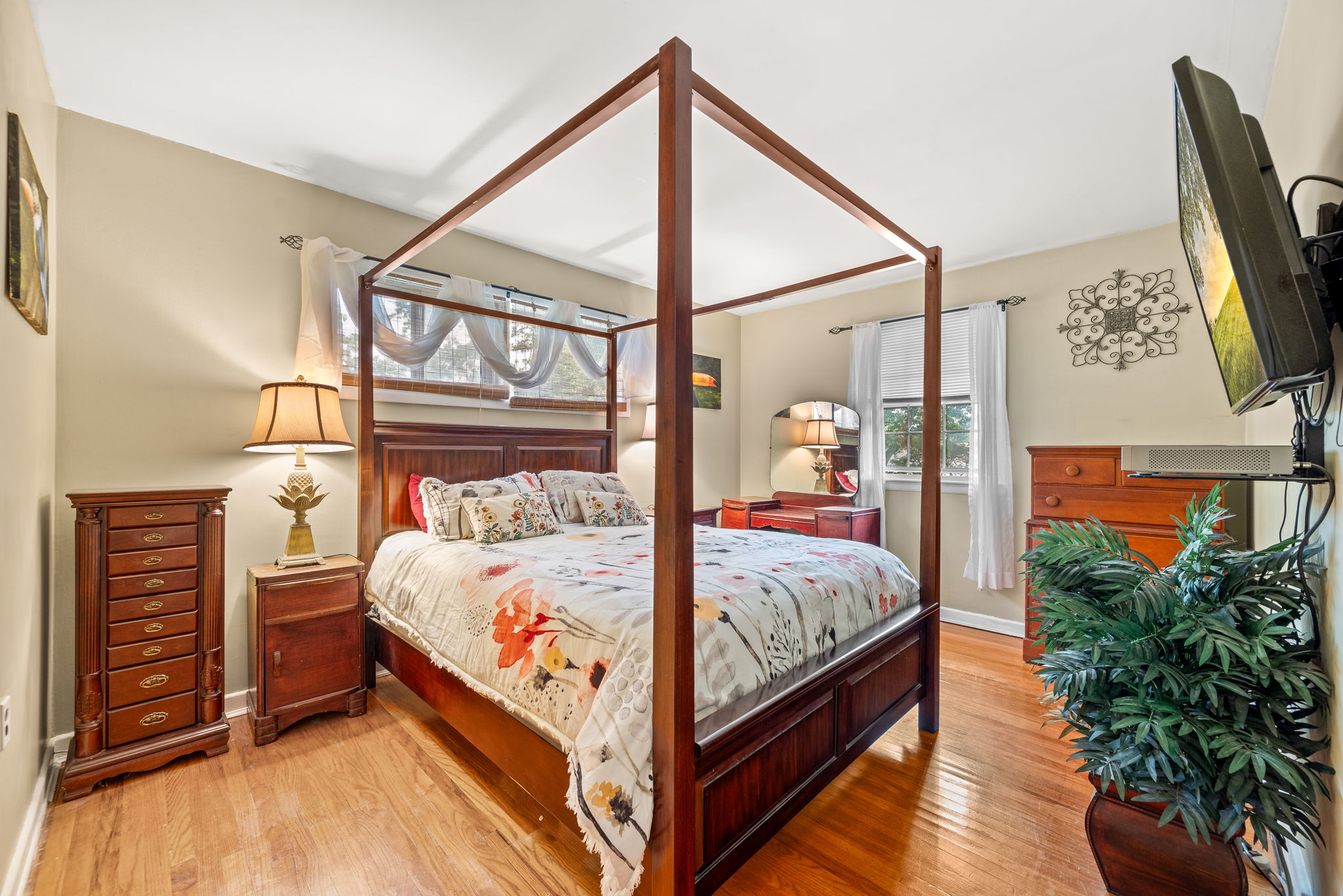 518 W Anderson Ave-52