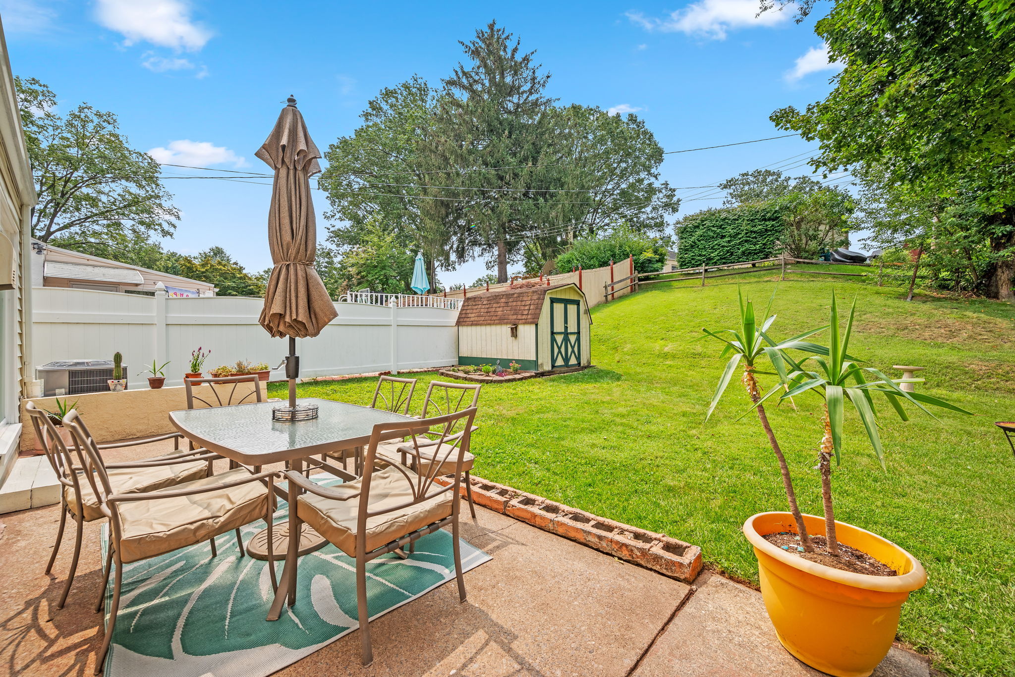 518 W Anderson Ave-62