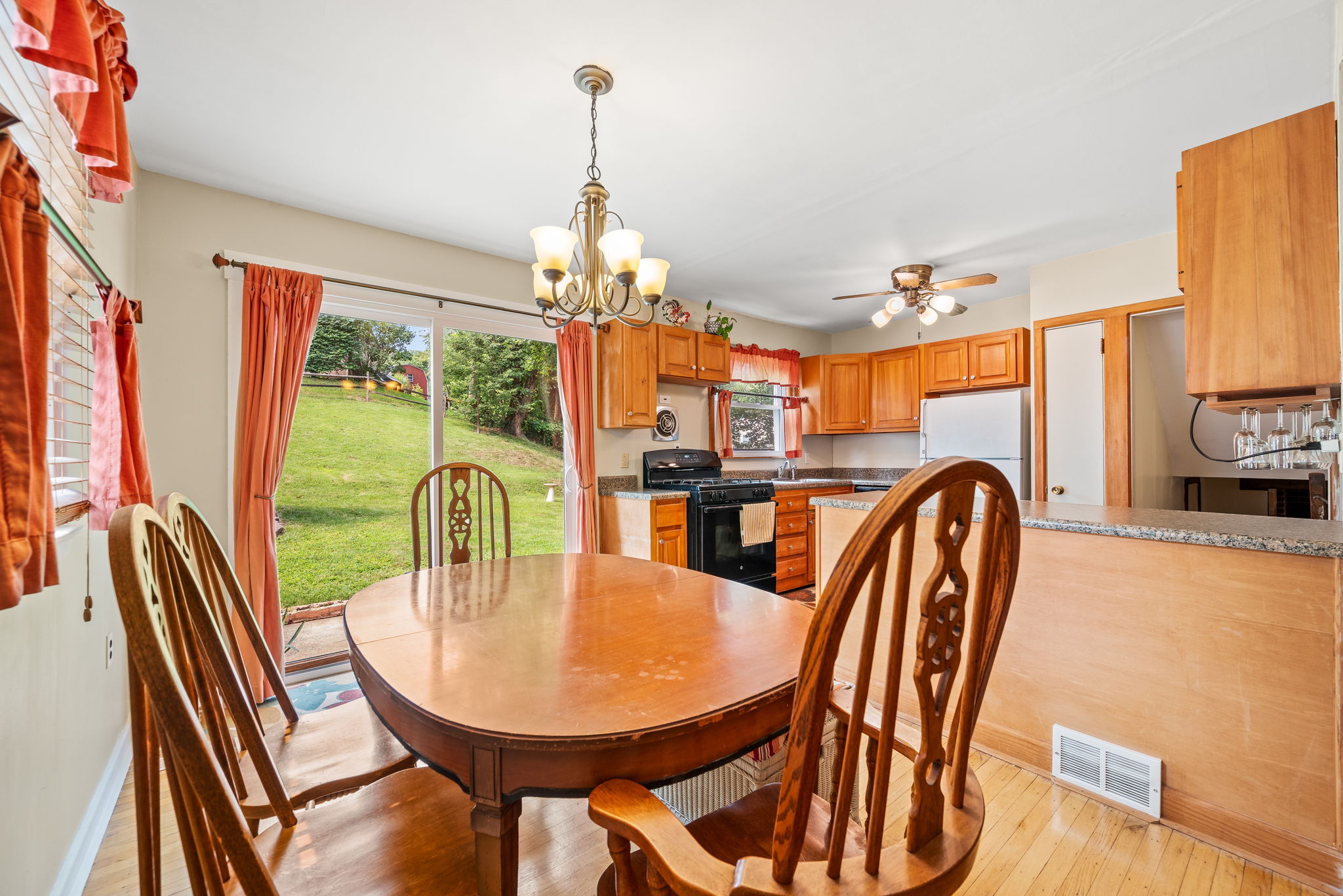 518 W Anderson Ave, Phoenixville, PA 19460 BeautifulShots LLC