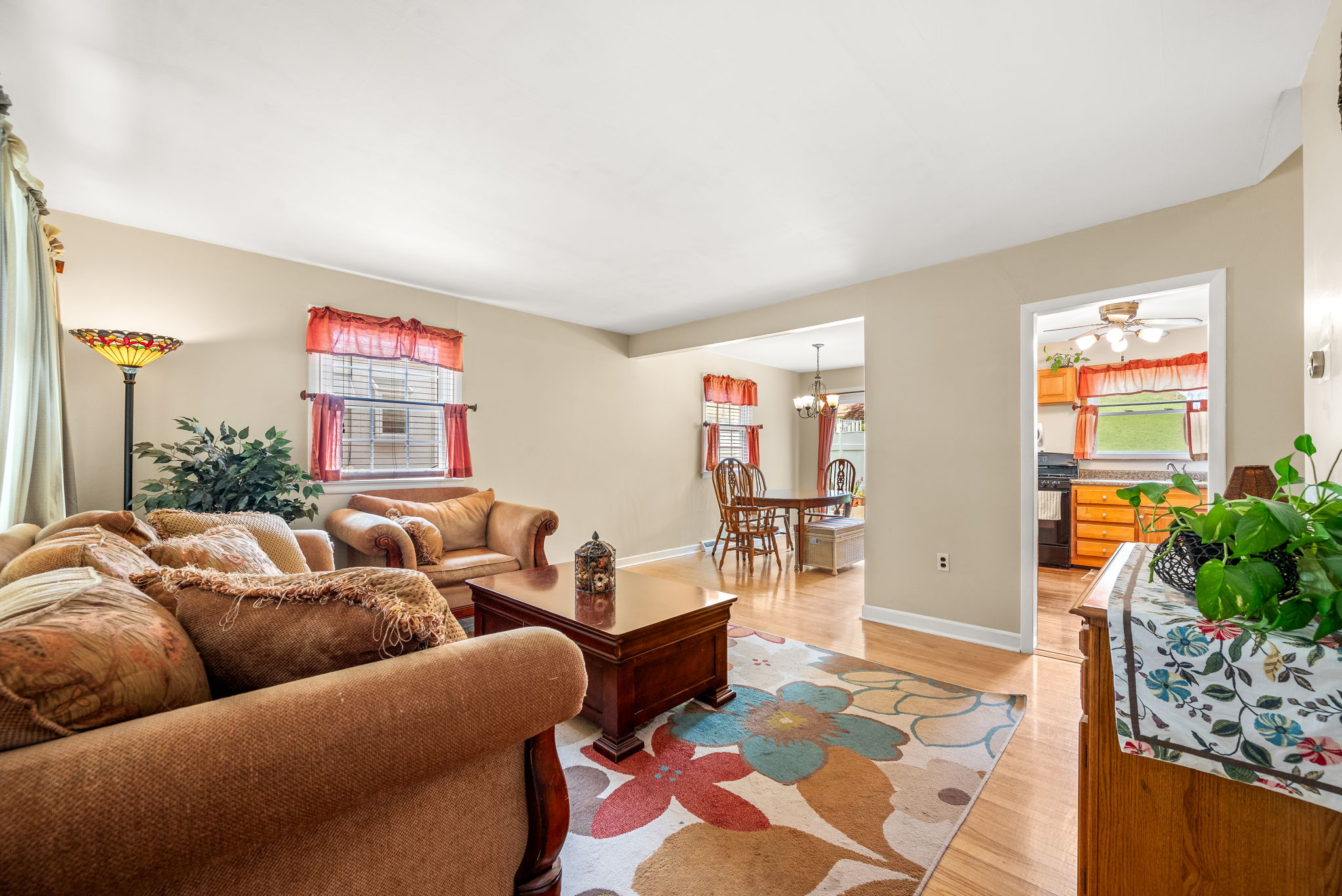 518 W Anderson Ave, Phoenixville, PA 19460 BeautifulShots LLC