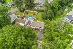 518 W Anderson Ave-35