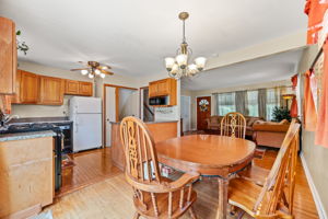 518 W Anderson Ave-44