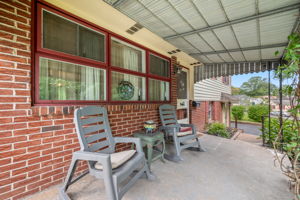 518 W Anderson Ave-32