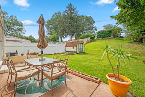 518 W Anderson Ave-62