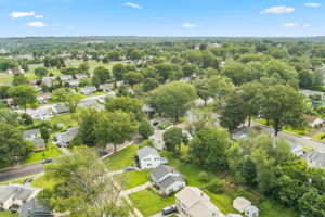 518 W Anderson Ave-38