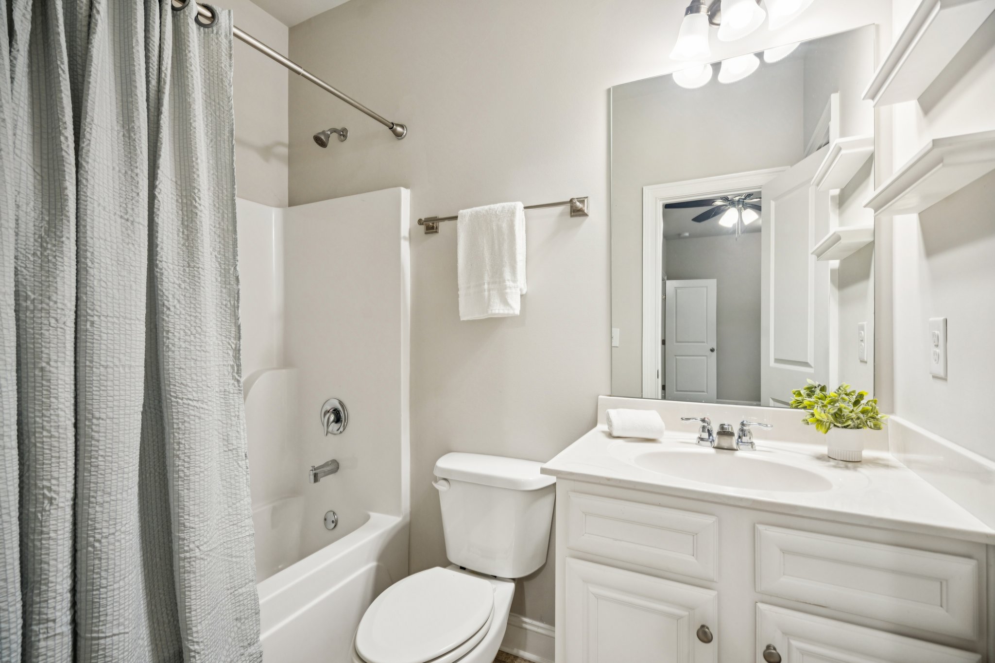 Local_Flavor_Films_5180 Mirror Lake Dr, Cumming, GA 30028-156.jpg