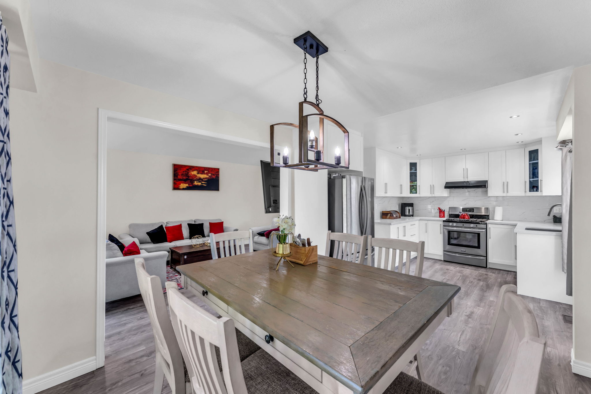  Photo 32