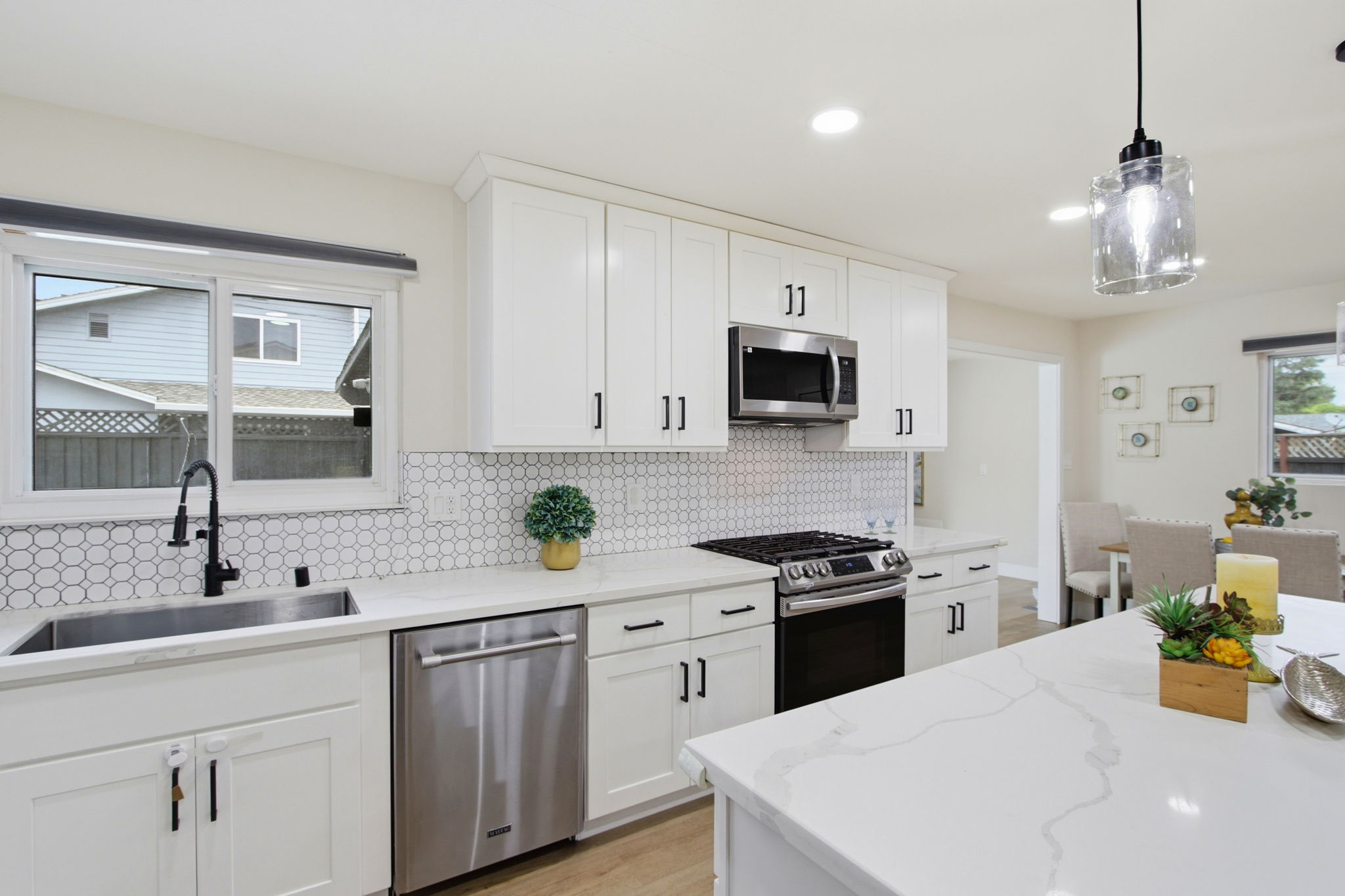 012_F8_519 Cheyenne Ln