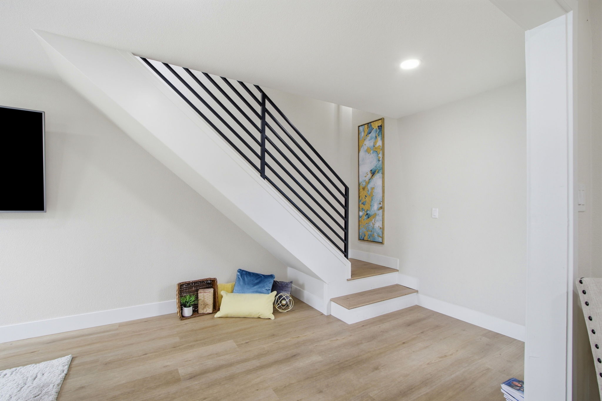 017_F8_519 Cheyenne Ln