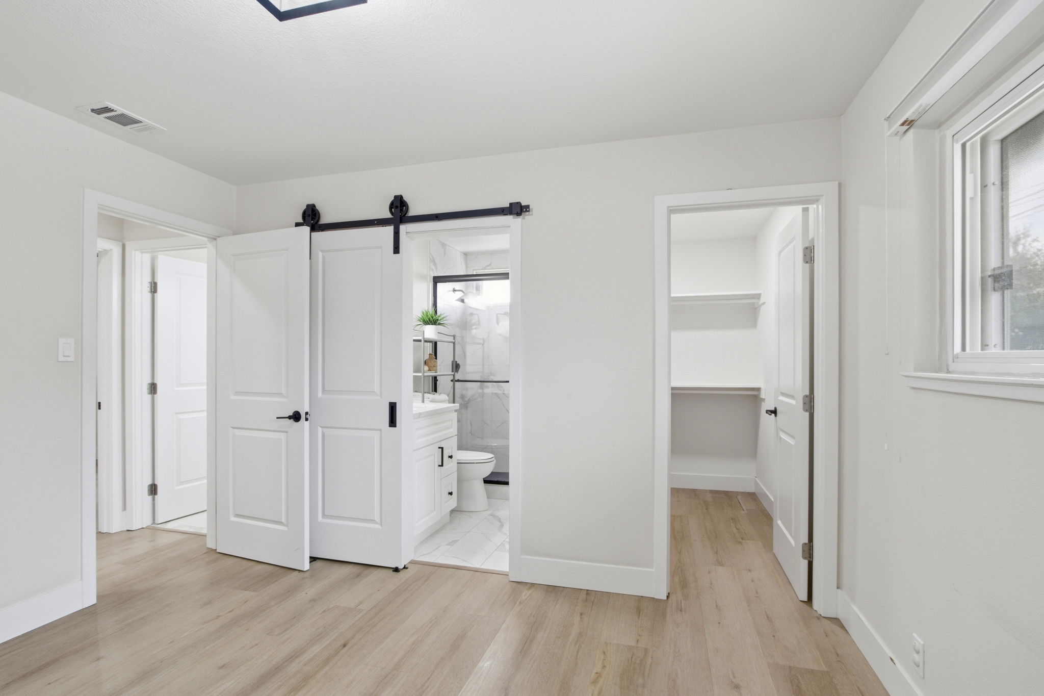 028_F8_519 Cheyenne Ln