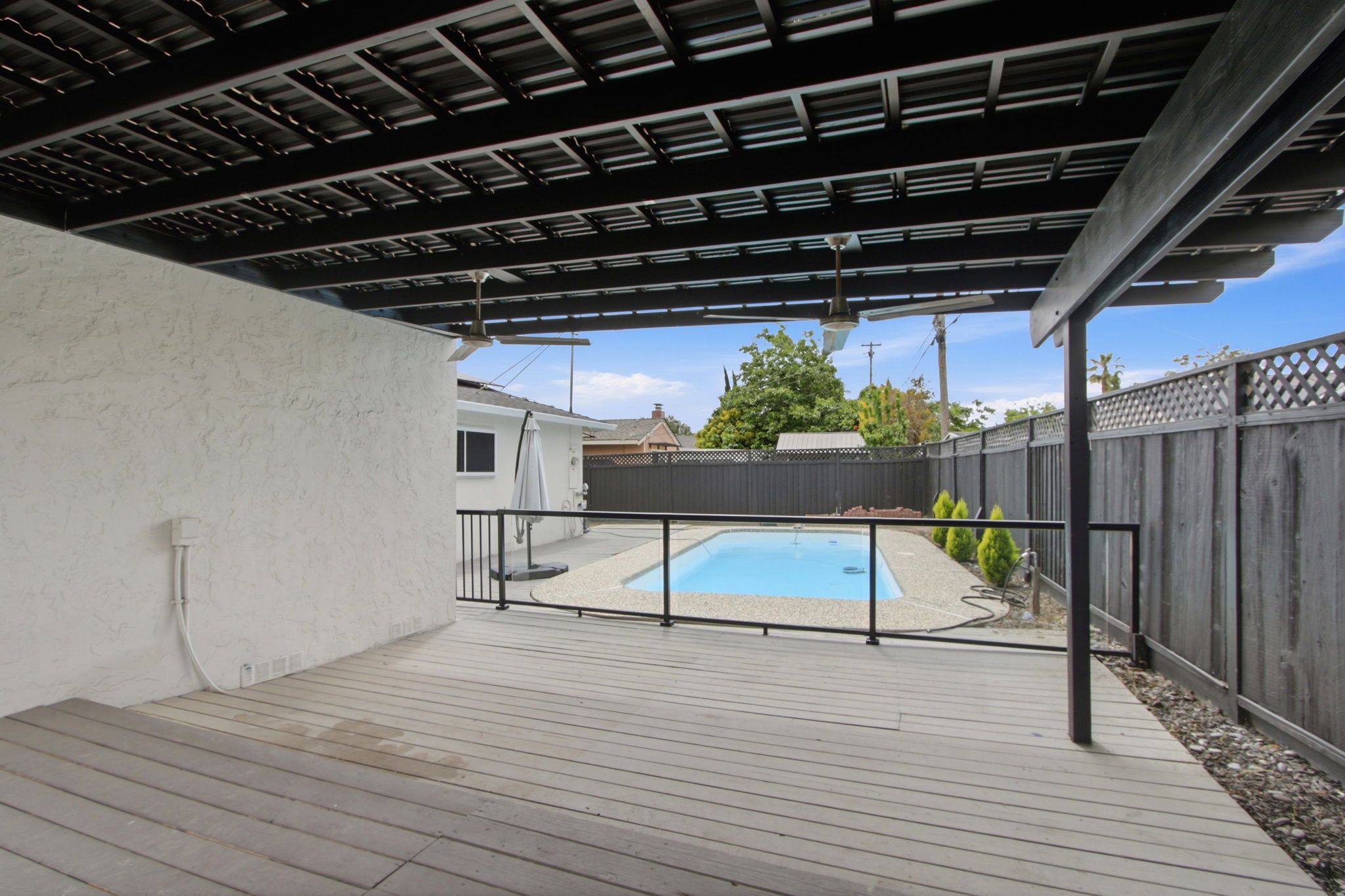 037_F8_519 Cheyenne Ln