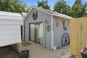  Photo 40