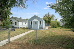  Photo 0